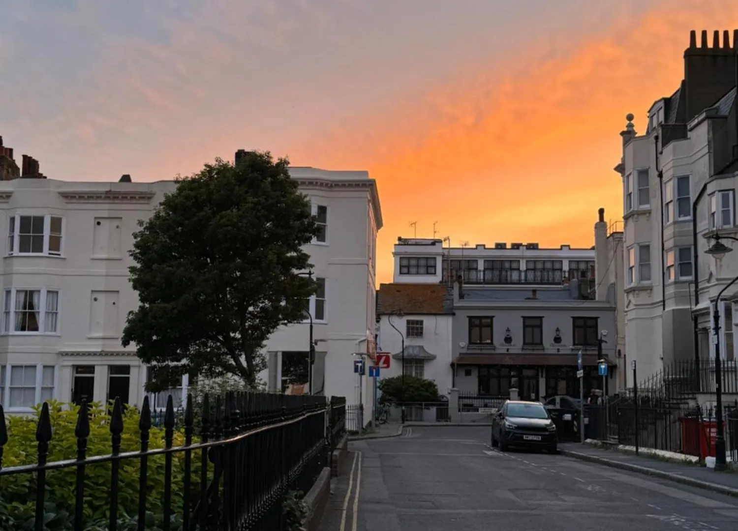 2 Bedroom Flat - With King Sized Beds, Netflix And Sky - Perfect For Contractors, Vacation Guests Or Those Relocating Brighton Apartment